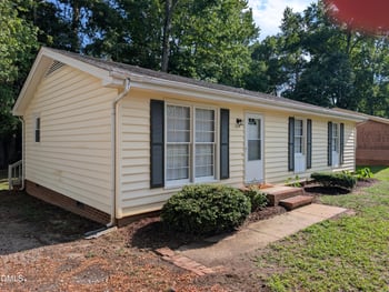 118 Mciver St, Zebulon, NC 27597