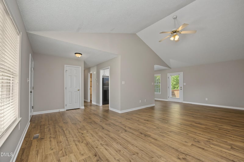 118 Mckenzie Cir, Clayton, NC 27520