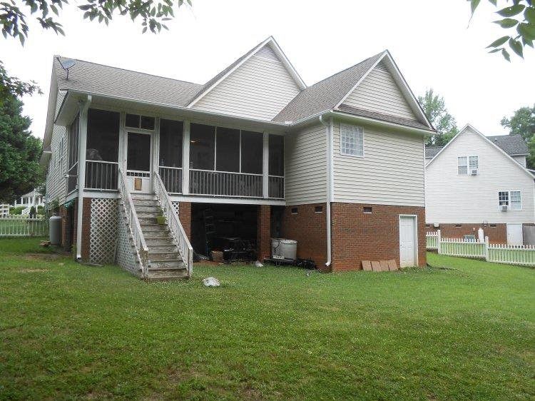 118 Oak Park Dr, Benson, NC 27504