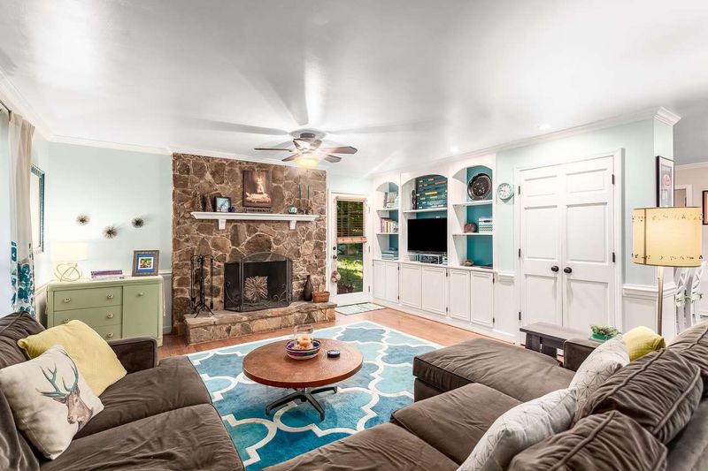 118 Persimmon Hill Rd, Pittsboro, NC 27312