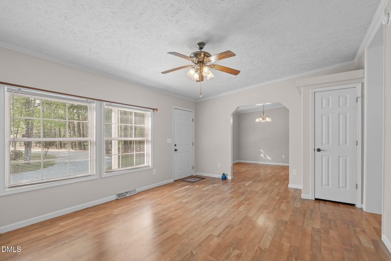 118 Red Holly Dr, Sanford, NC 27330