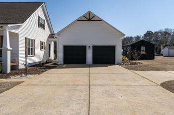 118 Riverwood Dr, Fuquay Varina, NC 27526