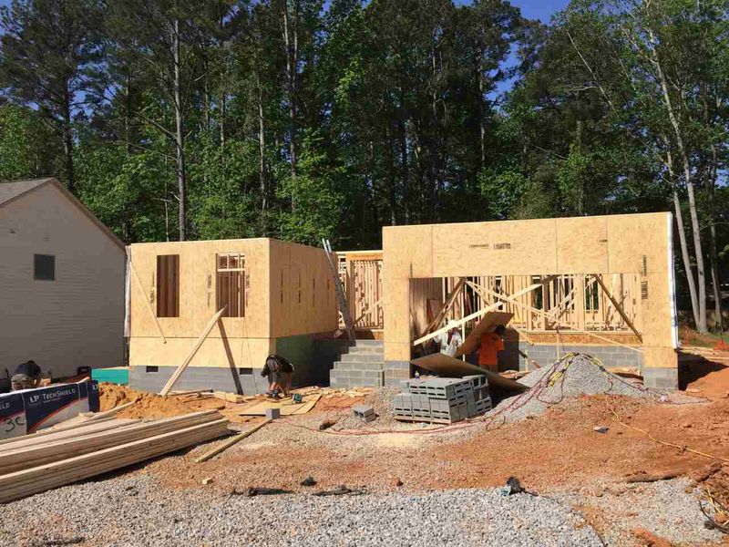118 Roaring Creek Dr, Garner, NC 27529
