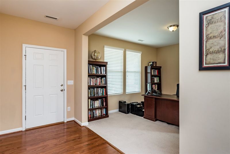 118 Rosebud Ln, Durham, NC 27704
