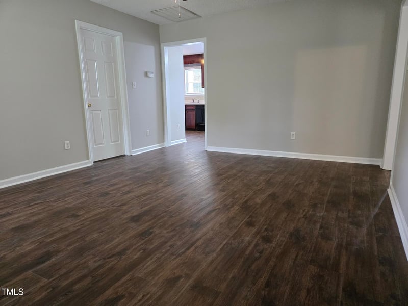 118 Ses Dr, Clayton, NC 27520