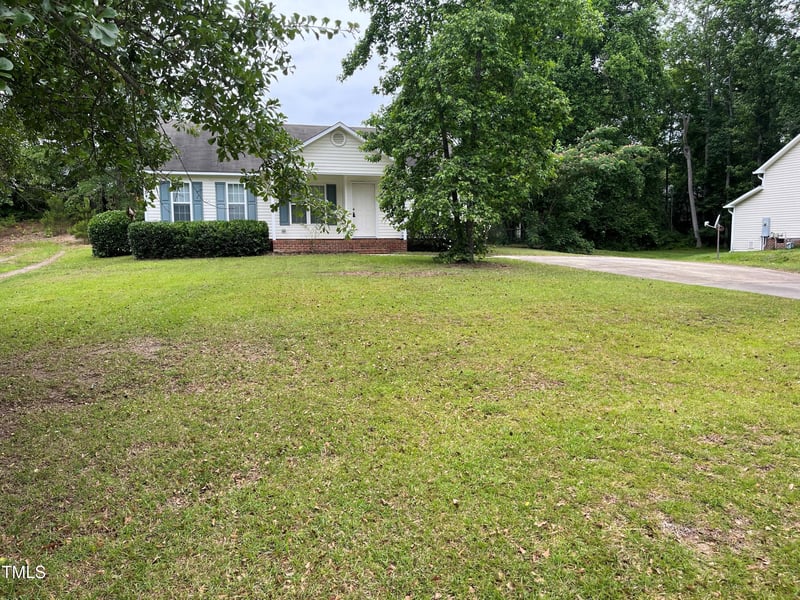 118 Ses Dr, Clayton, NC 27520