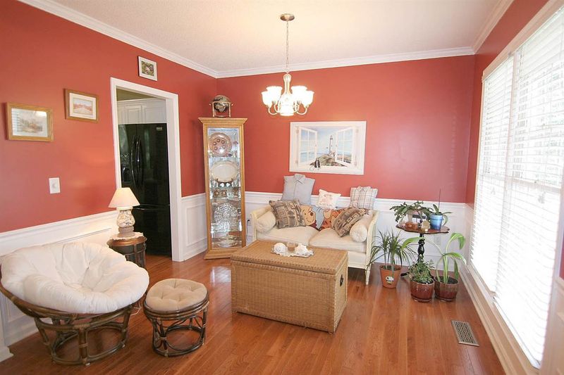 118 Solstice Cir, Cary, NC 27513