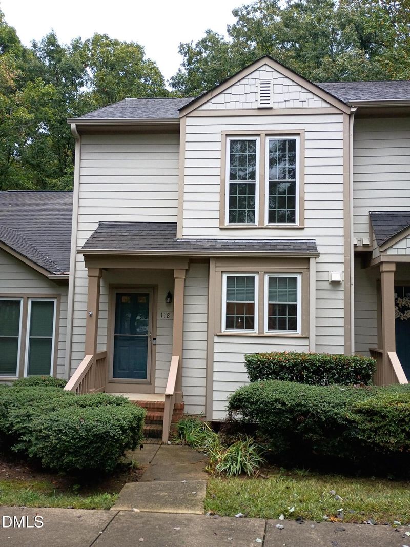 118 Windbyrne Dr, Cary, NC 27513