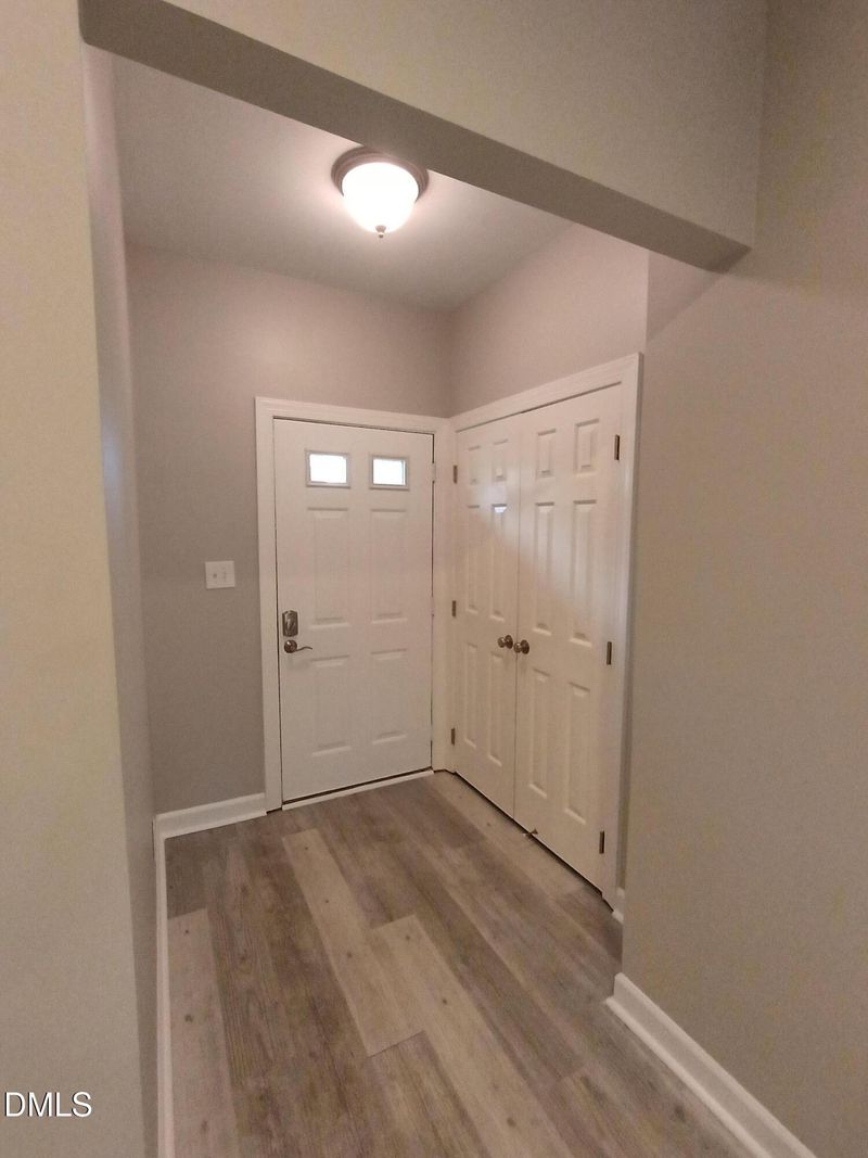 118 Windbyrne Dr, Cary, NC 27513