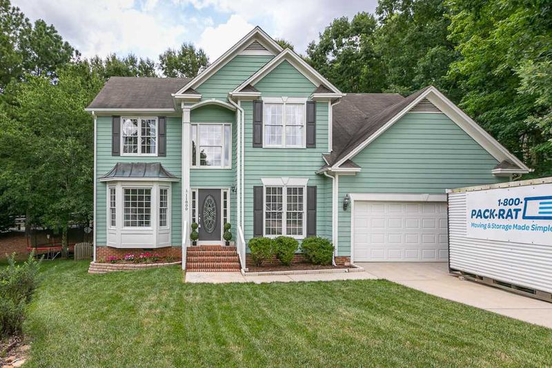 11800 Fairlie Pl, Raleigh, NC 27613