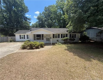 1181 Torrey Dr, Fayetteville, NC 28301
