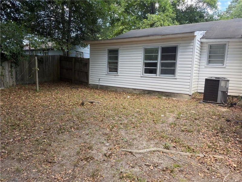 1181 Torrey Dr, Fayetteville, NC 28301