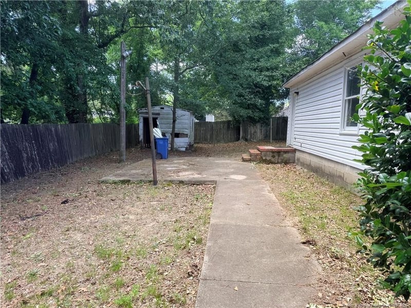 1181 Torrey Dr, Fayetteville, NC 28301