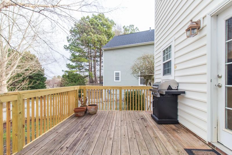11817 Garden Warbler Ln, Raleigh, NC 27613