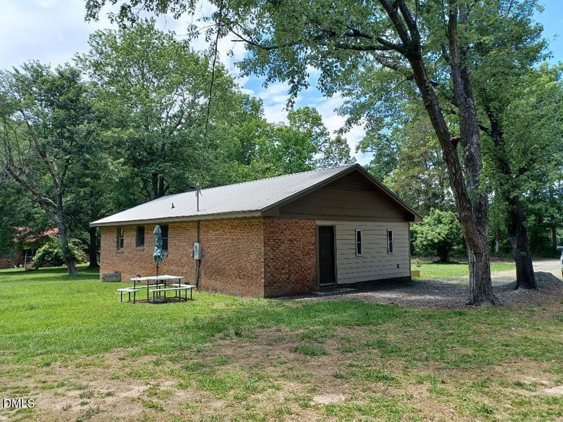 1185 White Hill Rd, Sanford, NC 27332