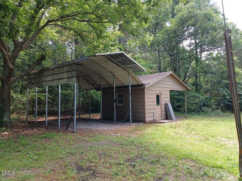 1185 White Hill Rd, Sanford, NC 27332