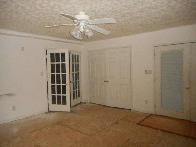 1187 Fairlane Rd, Cary, NC 27511