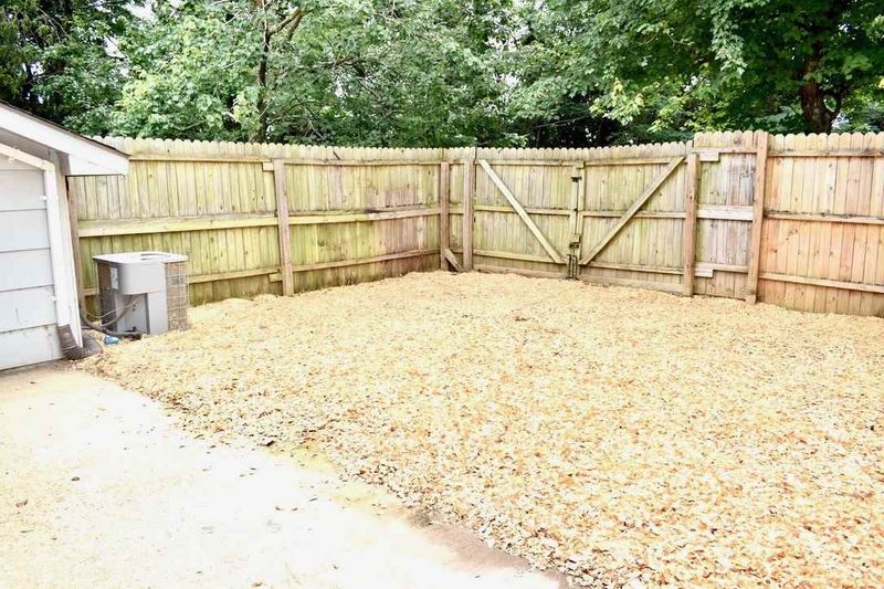 119 Brightwood Cir, Dunn, NC 28334
