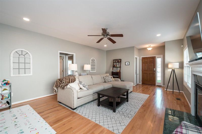 119 Christine Ct, Chapel Hill, NC 27516