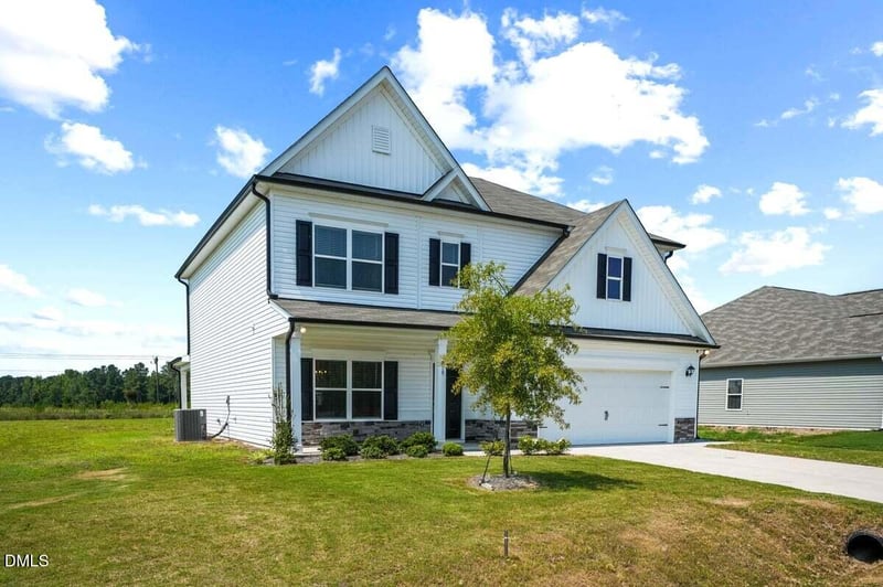 119 Citizens Ct, Four Oaks, NC 27524