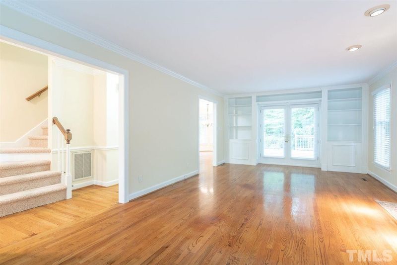 119 Cobblestone Dr, Chapel Hill, NC 27516