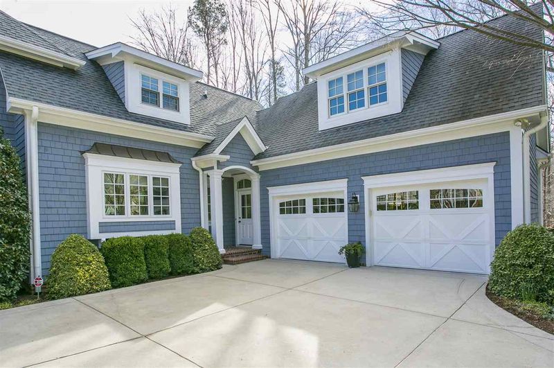 119 Cross Creek Dr, Chapel Hill, NC 27514