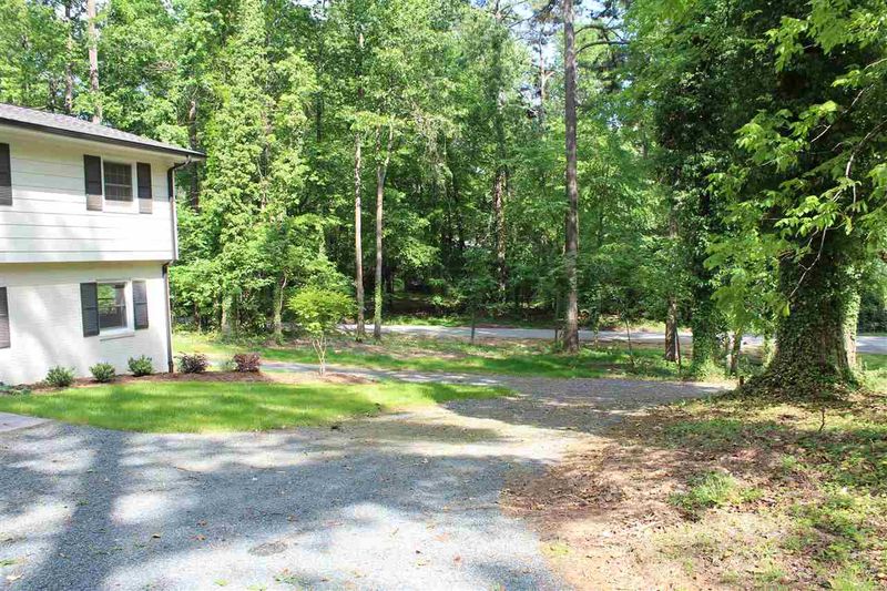 119 Cynthia Dr, Chapel Hill, NC 27514