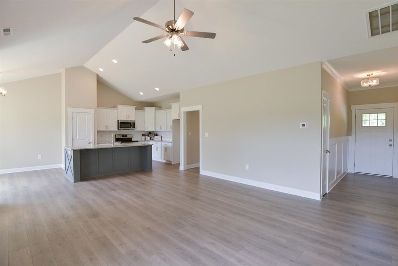 119 Denvale Dr, Selma, NC 27576