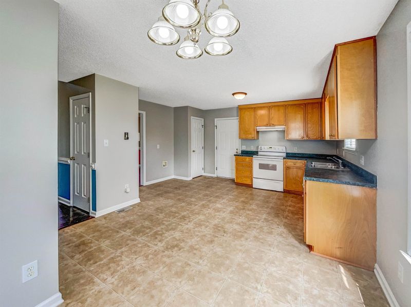 119 Glasgow Dr, Clayton, NC 27520