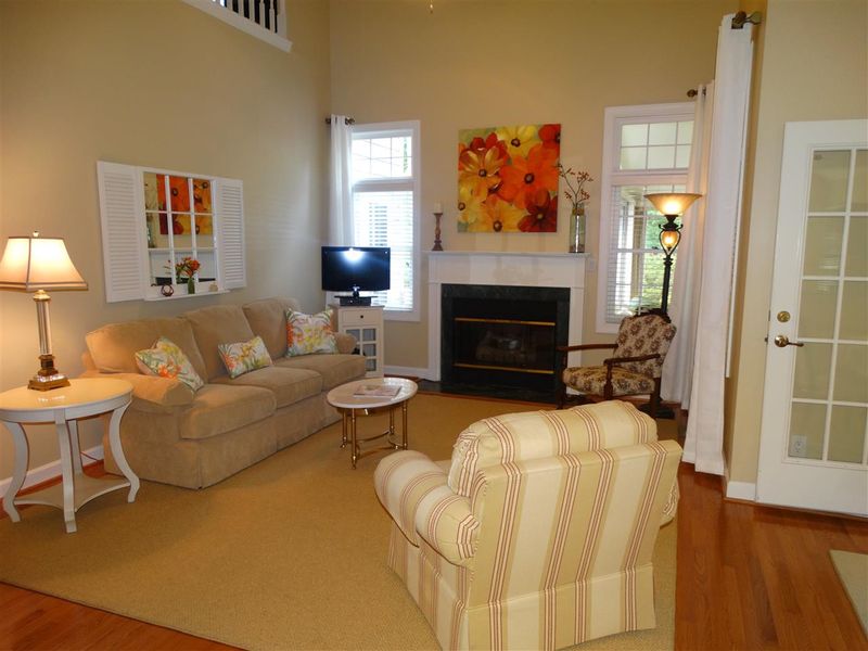 119 Greenstone Ln, Cary, NC 27518