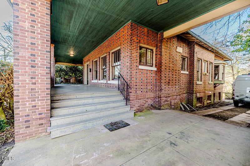 119 Gulf St, Sanford, NC 27330