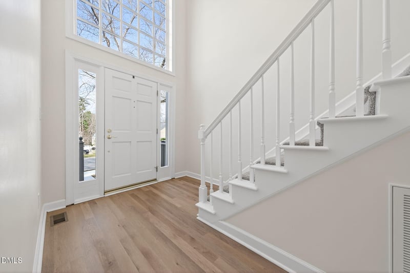 119 Heatherwood Dr, Apex, NC 27502