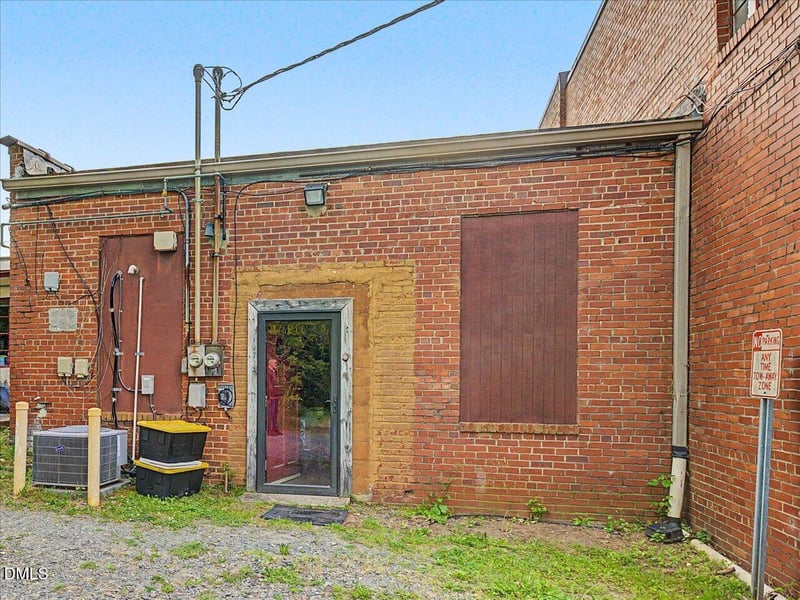 119 Hillsboro St, Pittsboro, NC 27312