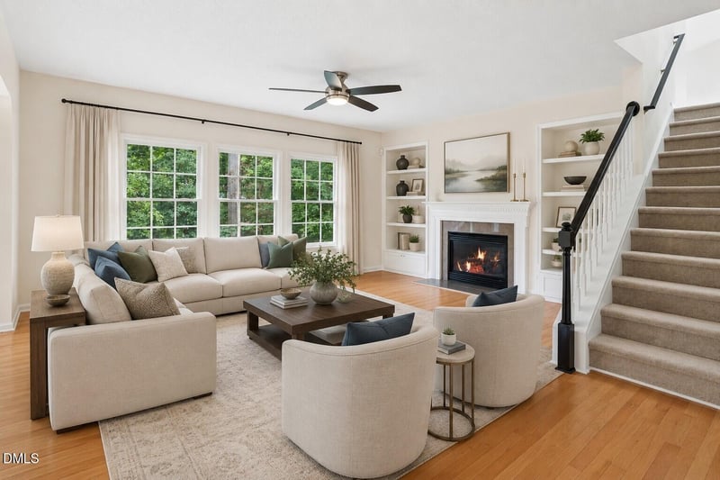 119 Holmhurst Ct, Cary, NC 27519