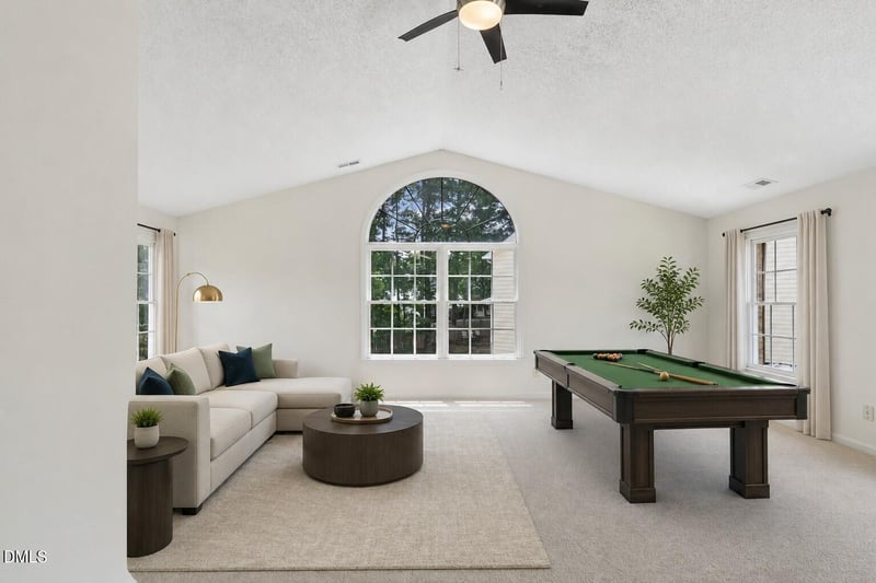 119 Holmhurst Ct, Cary, NC 27519