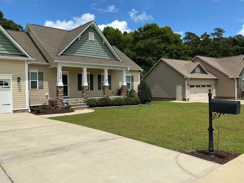 119 Hunterwood Pl, Benson, NC 27504