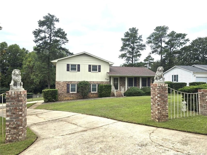 119 Ingleside Dr, Fayetteville, NC 28303