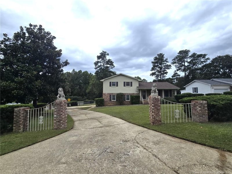119 Ingleside Dr, Fayetteville, NC 28303