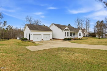 119 Kentucky Derby Dr, Clayton, NC 27520