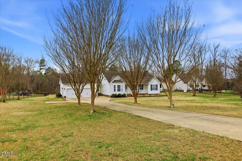 119 Kentucky Derby Dr, Clayton, NC 27520