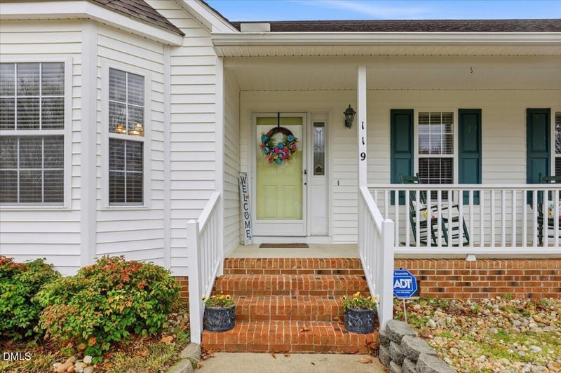119 Kentucky Derby Dr, Clayton, NC 27520