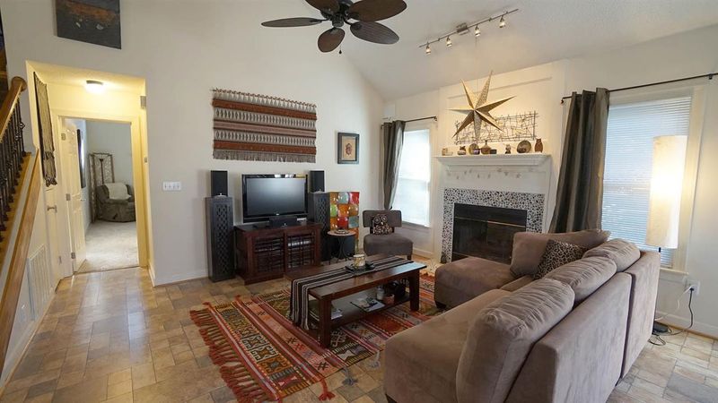 119 Kramer Ct, Cary, NC 27511