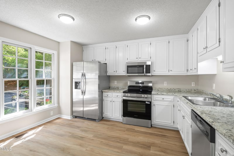 119 Luxon Pl, Cary, NC 27519