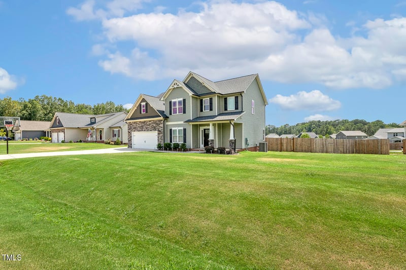 119 Oakhaven Dr, Holly Springs, NC 27540