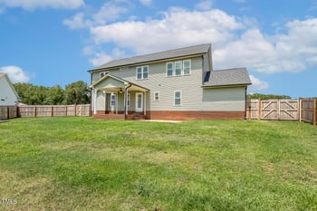 119 Oakhaven Dr, Holly Springs, NC 27540