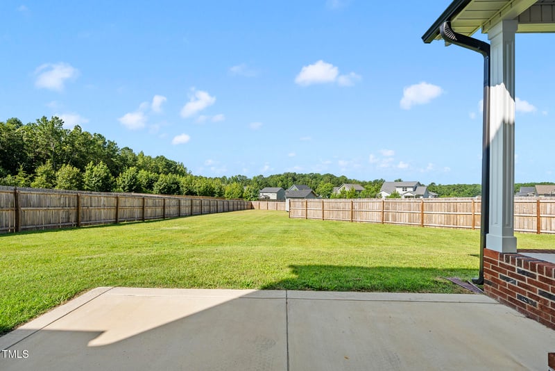 119 Oakhaven Dr, Holly Springs, NC 27540