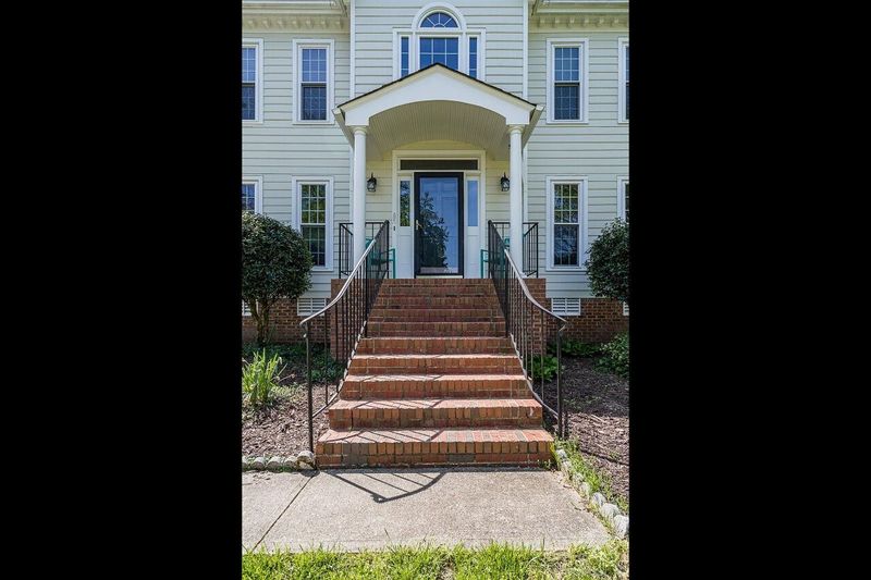 119 Parkcrest Dr, Cary, NC 27519