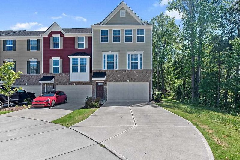 119 Ridgeline Ct, Durham, NC 27703