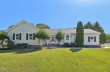 119 Riding Ridge Rd, Fuquay Varina, NC 27526