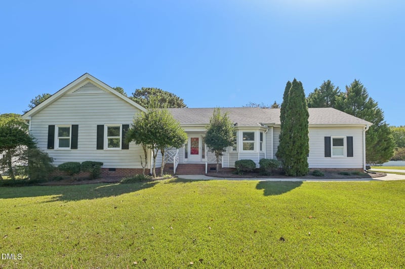119 Riding Ridge Rd, Fuquay Varina, NC 27526